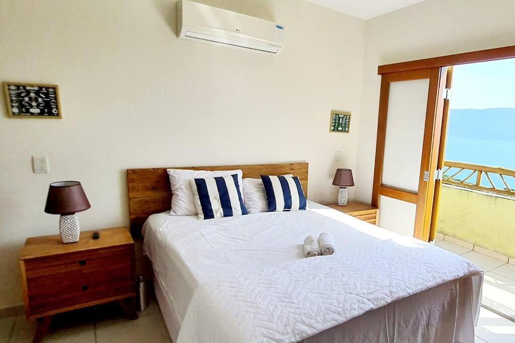 Residencia Em Condom, 1 Ou 2 Suites, Vista Para O Mar, Praia Do Curral, Ilhabela Esterno foto