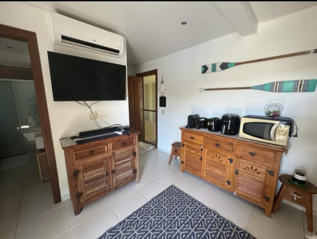 Residencia Em Condom, 1 Ou 2 Suites, Vista Para O Mar, Praia Do Curral, Ilhabela Esterno foto